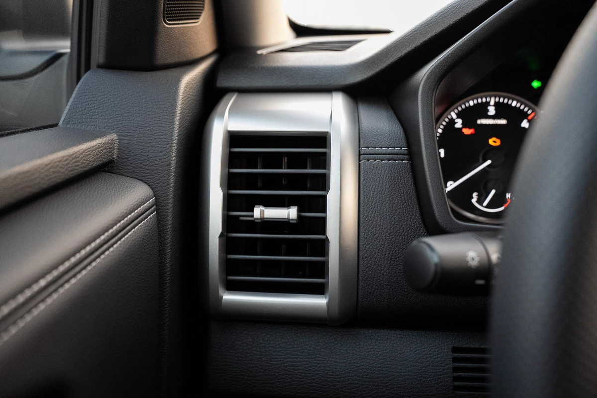 Mitsubishi L200 Sportero-24-24