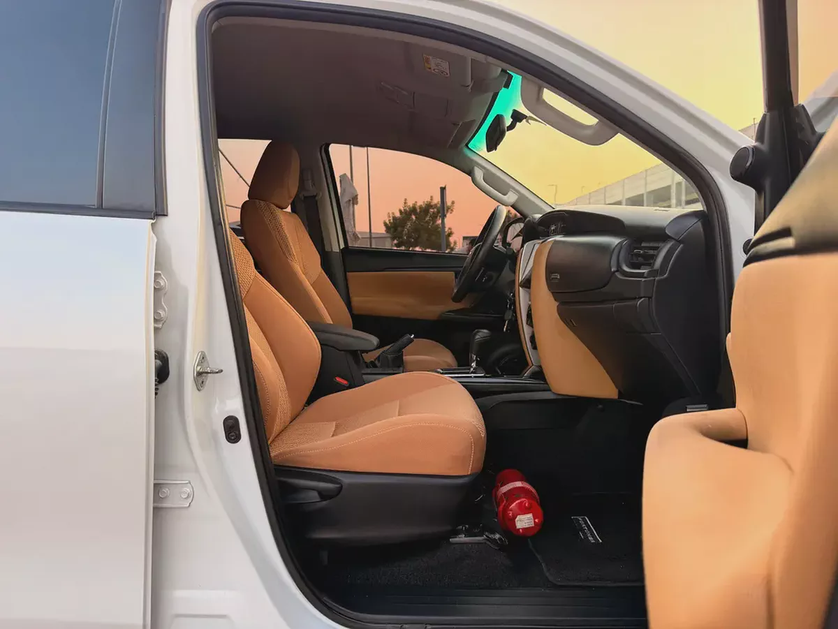 Toyota Fortuner EXR 2024 GCC Specs-8-8