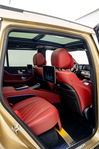 2026 Mercedes-Benz GLS600 Maybach-11