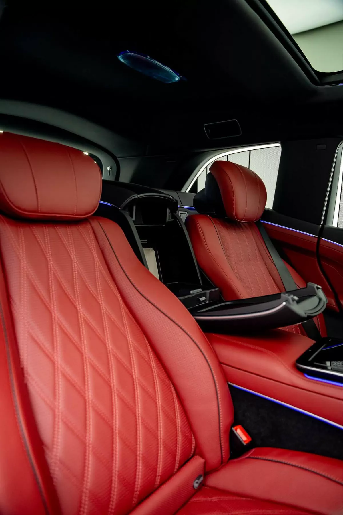 2026 Mercedes-Benz GLS600 Maybach-10-10