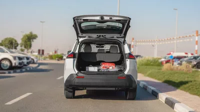 2026 Toyota Rav4 XLE 2.0L AT Petrol AWD (White-Beige)-5