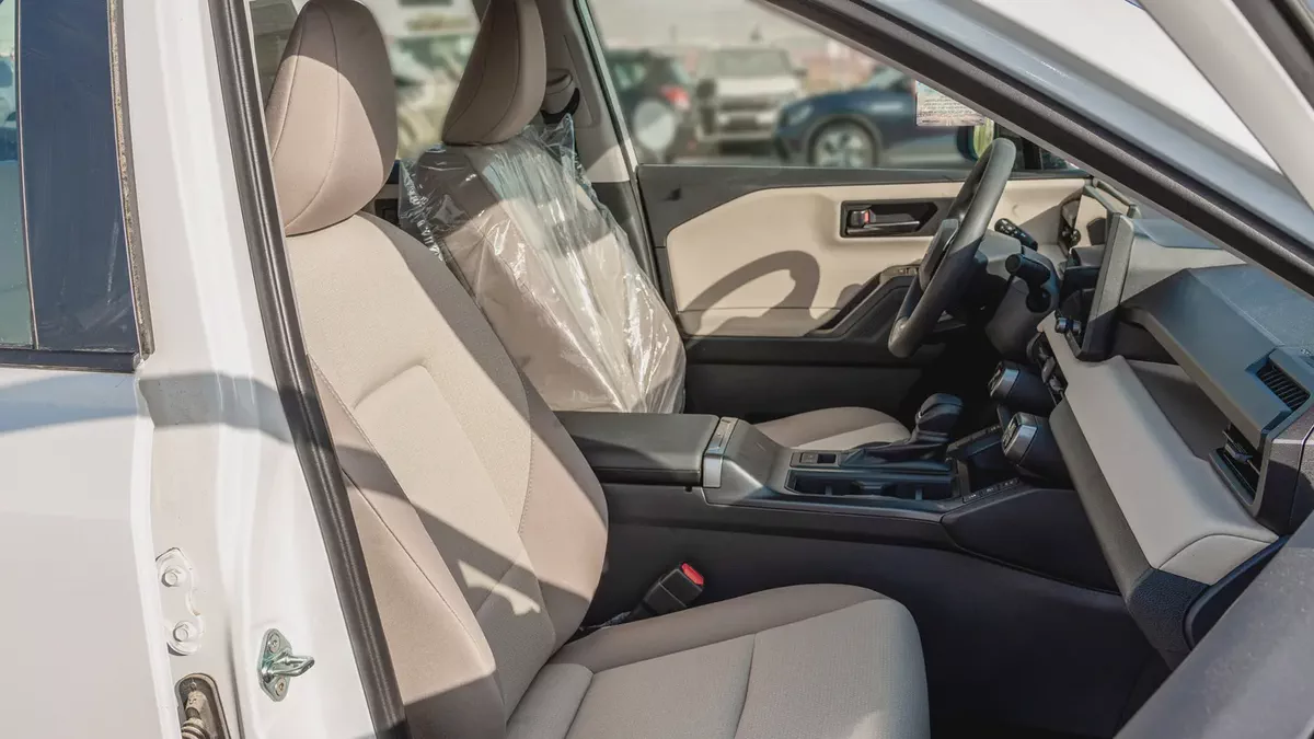 2026 Toyota Rav4 XLE 2.0L AT Petrol AWD (White-Beige)-11-11