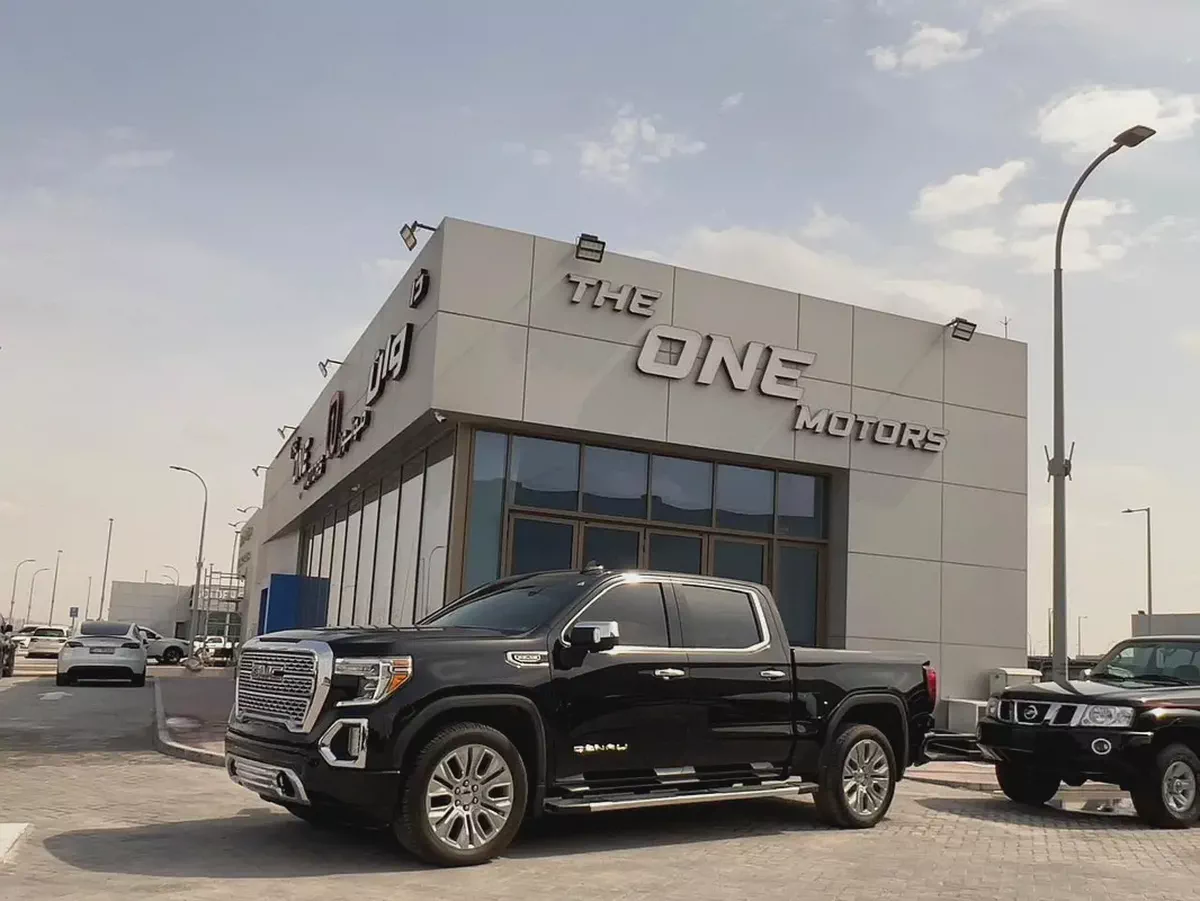 GMC SIERRA PICK UP DOUBLE CABIN 2022 DENALI  GCC Under Warranty
