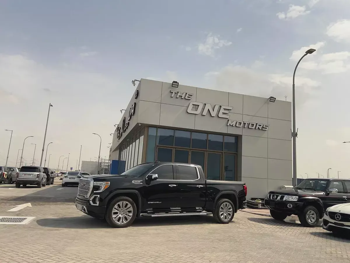 GMC SIERRA PICK UP DOUBLE CABIN 2022 DENALI  GCC Under Warranty-3-3
