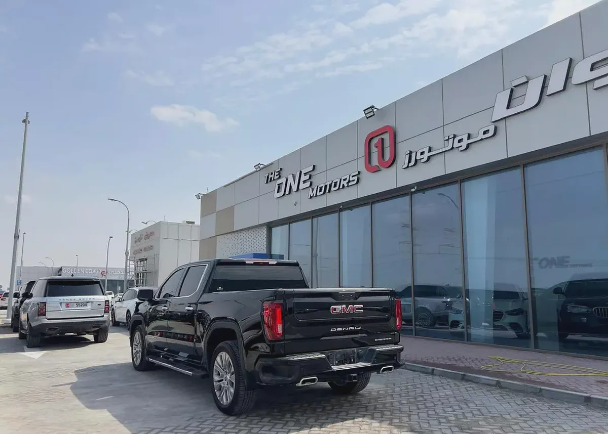 GMC SIERRA PICK UP DOUBLE CABIN 2022 DENALI  GCC Under Warranty-4-4