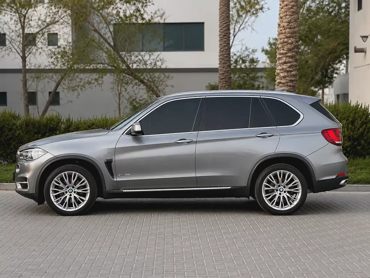 AED 1,338 P.M | BMW X5 xDrive35i Exclusive 2018 | GCC Specs | 3.0L V6-10-10