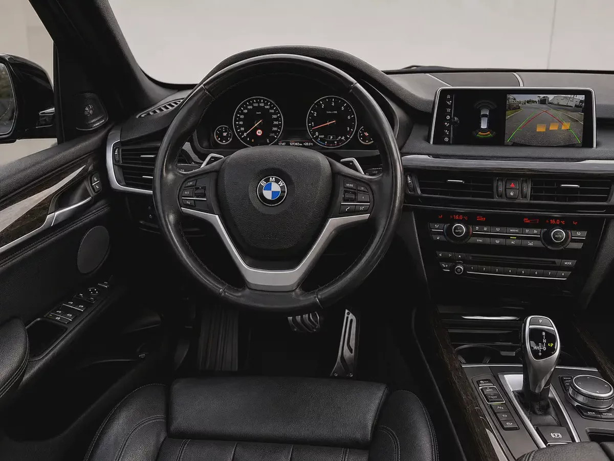 AED 1,338 P.M | BMW X5 xDrive35i Exclusive 2018 | GCC Specs | 3.0L V6-17-17
