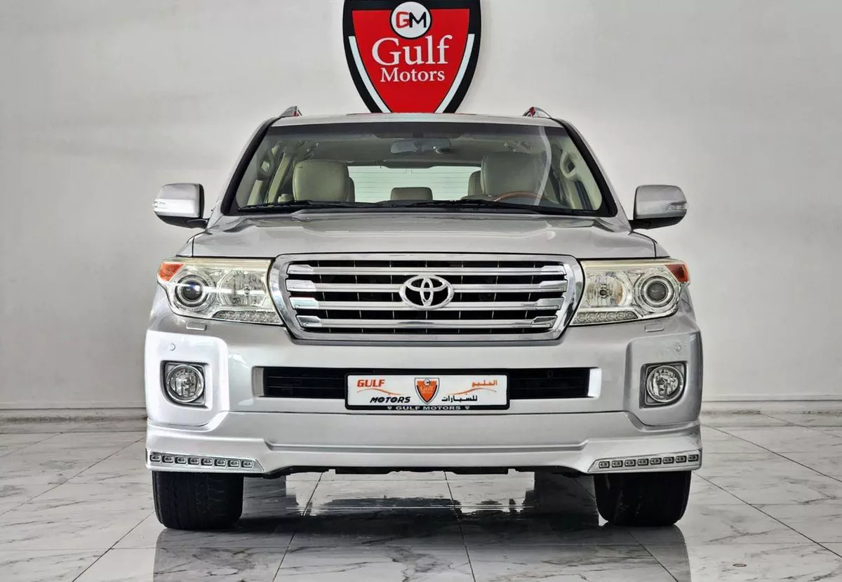 Toyota Land Cruiser GXR V6 4.0L-6CYL PERFECT CONDITION-1-0