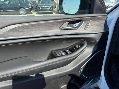 Jeep Grand Cherokee EXPORT PRICE - Grand Cherokee Overland 3.6L-13