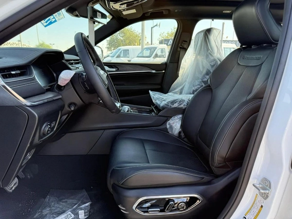 Jeep Grand Cherokee EXPORT PRICE - Grand Cherokee Overland 3.6L