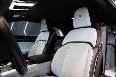 Rolls-Royce Spectre 2024-4