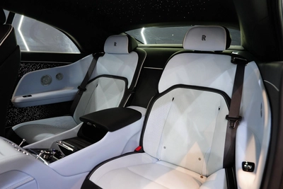 Rolls-Royce Spectre 2024-8