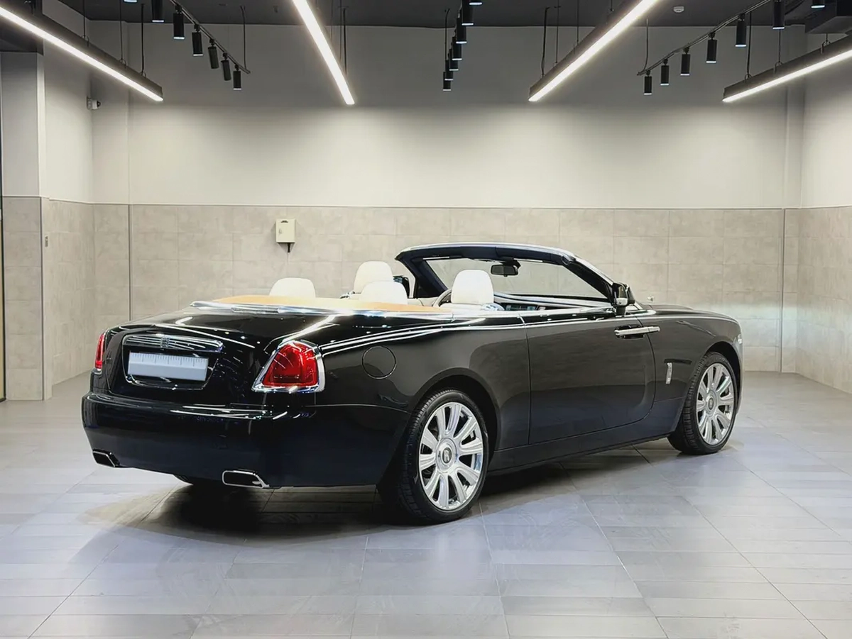 Rolls-Royce Dawn 2017 - Pristine Condition - Korean Specsورز رايز داون موديل 2017 وارد كوريا صبغ وكا-9-9