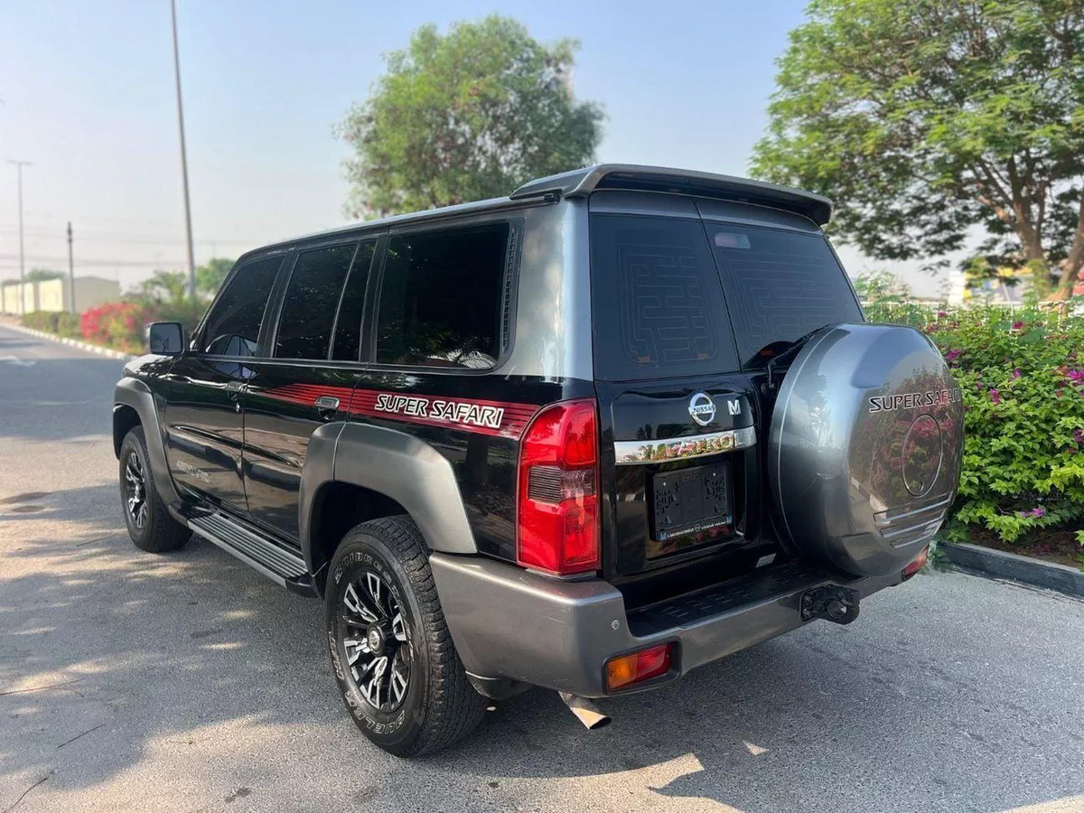 Nissan Patrol SUPER SAFARI-4-0