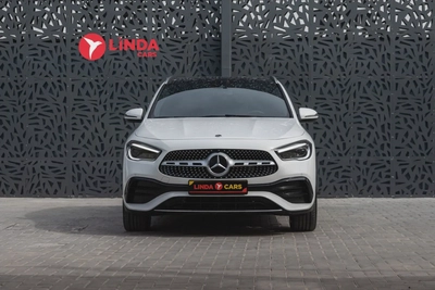 Mercedes-Benz GLA 200 2022-10