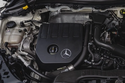 Mercedes-Benz GLA 200 2022-2