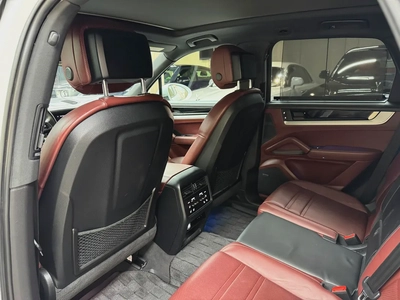 2024 Porsche Cayenne - American Specs - Brand New-12