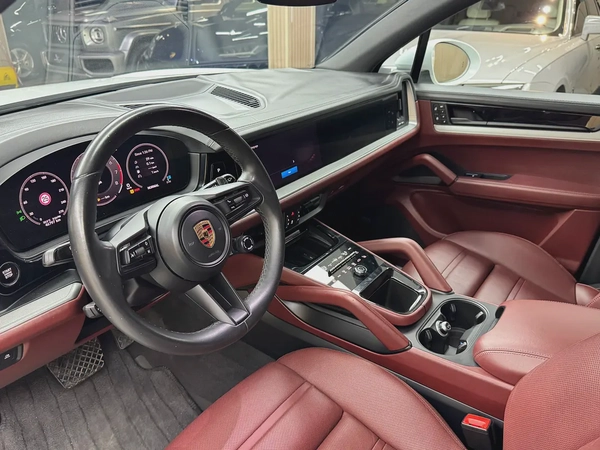 2024 Porsche Cayenne - American Specs - Brand New