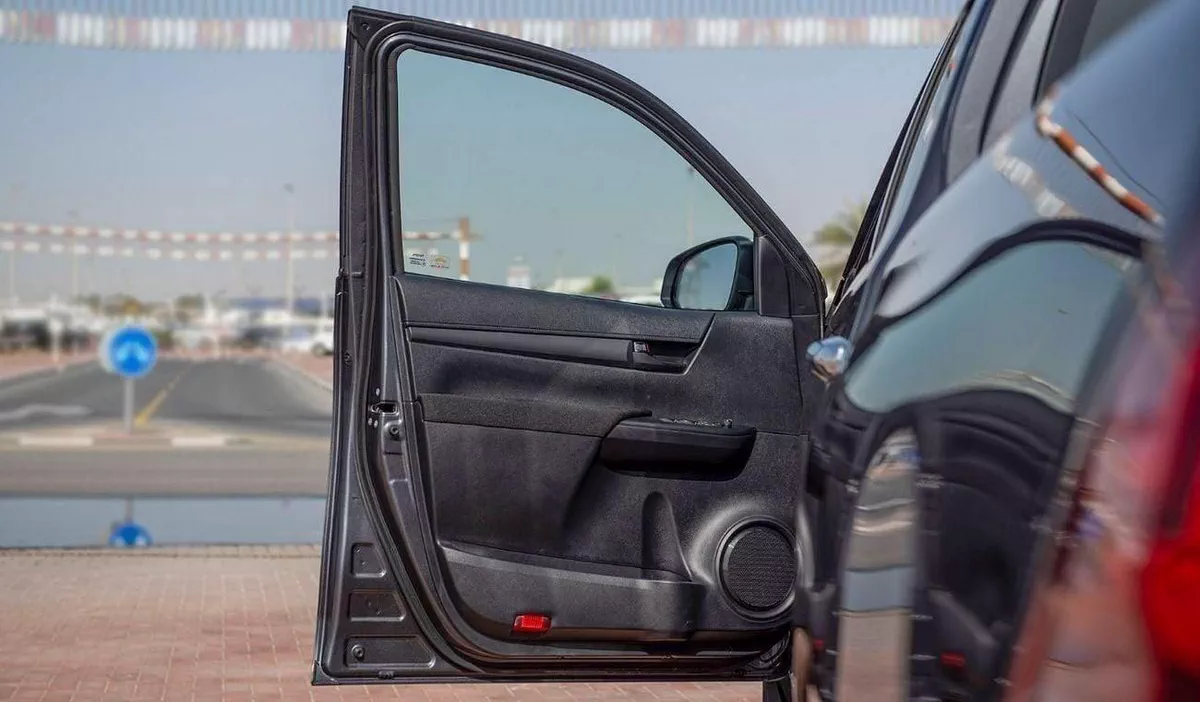 Toyota Hilux SGLX TOYOTA HILUX 2.4L MID OPTION A/T MY2025 FOR EXPORT-18-0