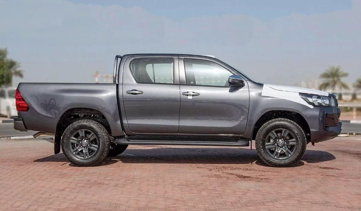 Toyota Hilux SGLX TOYOTA HILUX 2.4L MID OPTION A/T MY2025 FOR EXPORT-2-0