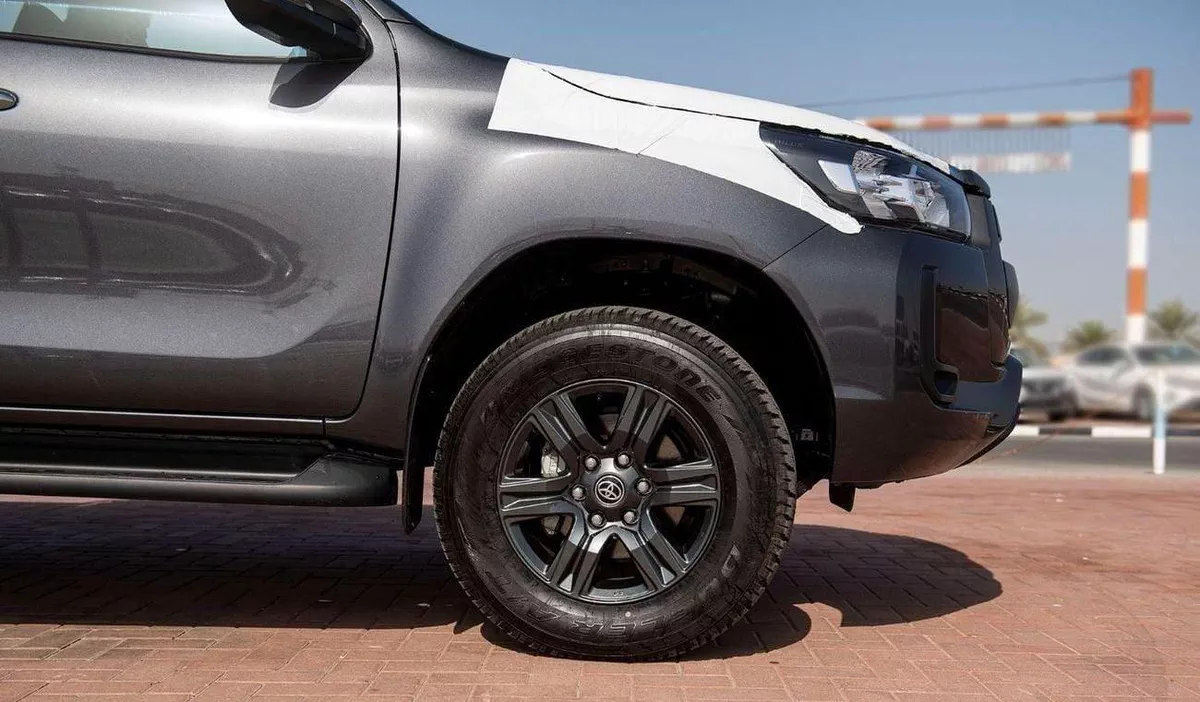 Toyota Hilux SGLX TOYOTA HILUX 2.4L MID OPTION A/T MY2025 FOR EXPORT-8-0