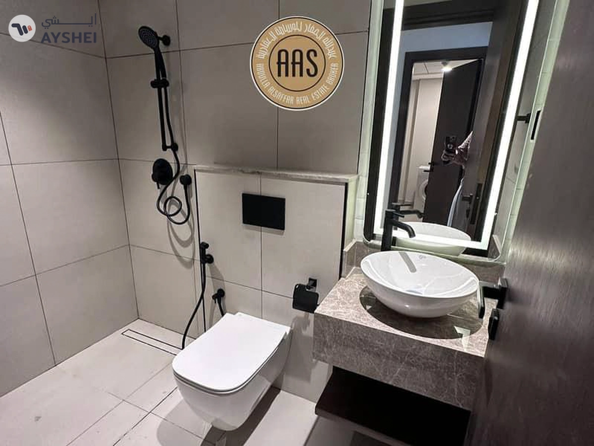 Spacious luxury new lavish 2bhk 🔥laundry room and kitchen appliances only in 130k arjan-6-6
