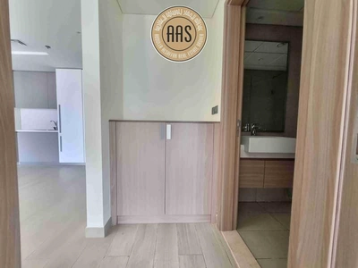 Spacious 1BHK with Burj Khalifa View • High Floor • Chiller Free • Rent 75k in 04 cheques-9