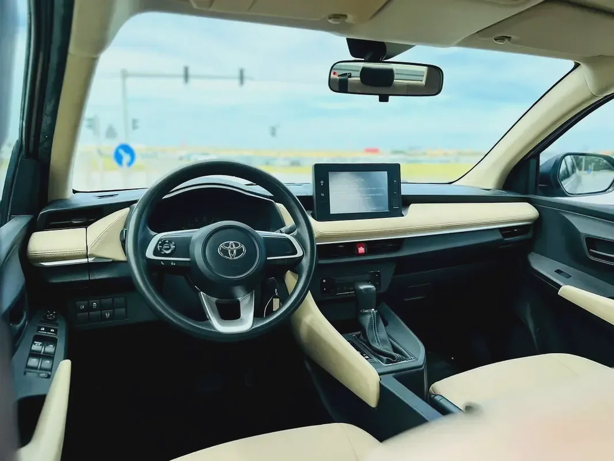 Toyota Yaris E-2-2