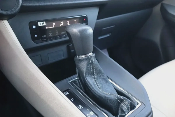 Toyota Yaris E