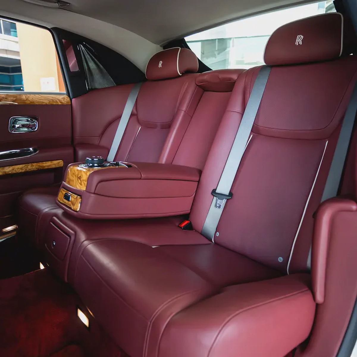 2015 ROLLS ROYCE GHOST  GCC DONE ONLY 48,000KM-10-10
