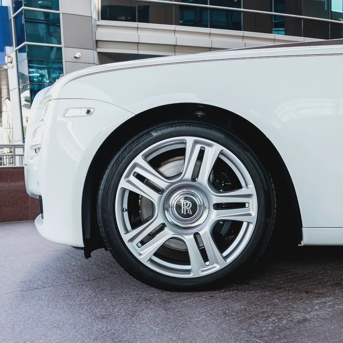 2015 ROLLS ROYCE GHOST  GCC DONE ONLY 48,000KM-18-18