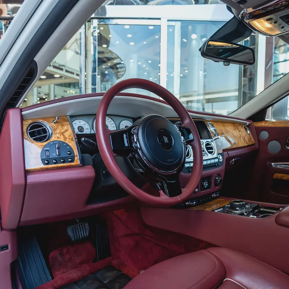 2015 ROLLS ROYCE GHOST  GCC DONE ONLY 48,000KM-7-7
