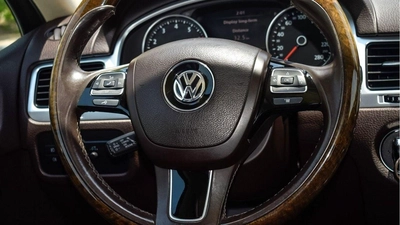 Volkswagen Touareg-8
