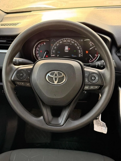 Toyota RAV4 LE Toyota RAV4 2.5 L 2024-1
