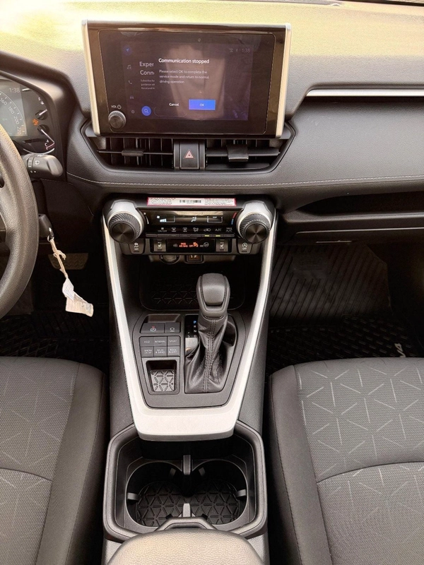 Toyota RAV4 LE Toyota RAV4 2.5 L 2024