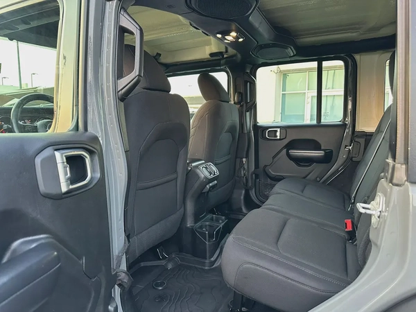 (2019) JEEP WRANGLER //SPORT// GCC FULL OPTION -ORIGINAL PAINT-