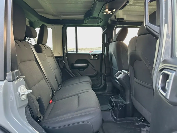 (2019) JEEP WRANGLER //SPORT// GCC FULL OPTION -ORIGINAL PAINT-