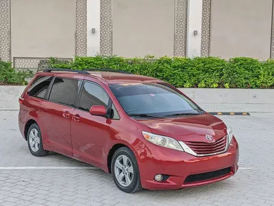 Toyota Sienna 2015 Mid Option With Navigation In Perfect Condition 7 Seater Flawless Family Van-0