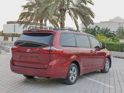 Toyota Sienna 2015 Mid Option With Navigation In Perfect Condition 7 Seater Flawless Family Van-13