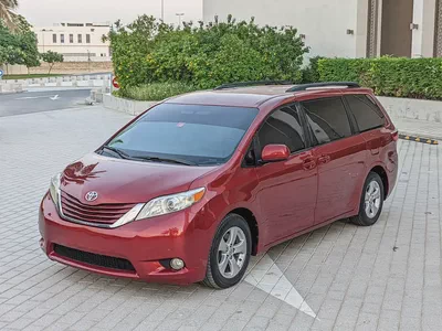 Toyota Sienna 2015 Mid Option With Navigation In Perfect Condition 7 Seater Flawless Family Van-1