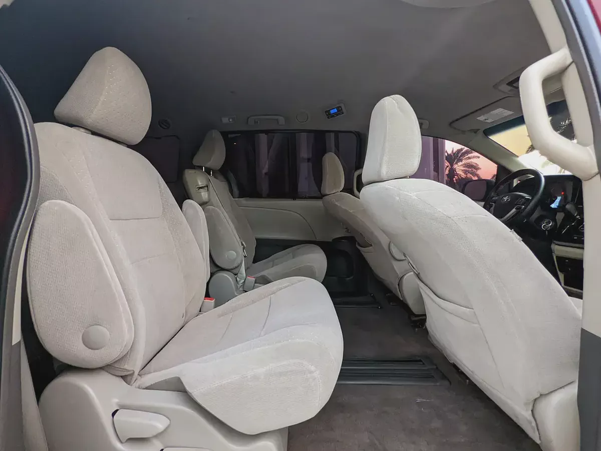 Toyota Sienna 2015 Mid Option With Navigation In Perfect Condition 7 Seater Flawless Family Van-8-8