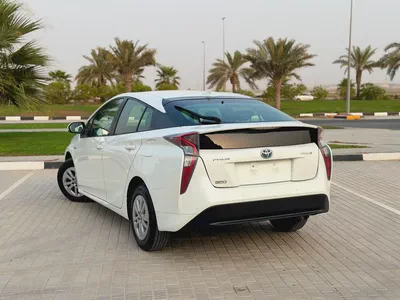 Toyota Prius 2017 GCC Eco Very Neat And Clean Premium Condition Low KM Family Car-15