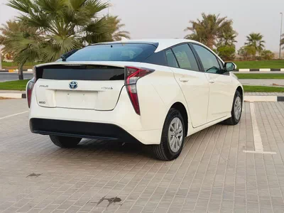 Toyota Prius 2017 GCC Eco Very Neat And Clean Premium Condition Low KM Family Car-16