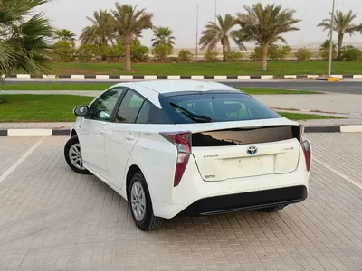 Toyota Prius 2017 GCC Eco Very Neat And Clean Premium Condition Low KM Family Car-17