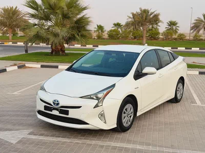 Toyota Prius 2017 GCC Eco Very Neat And Clean Premium Condition Low KM Family Car-3