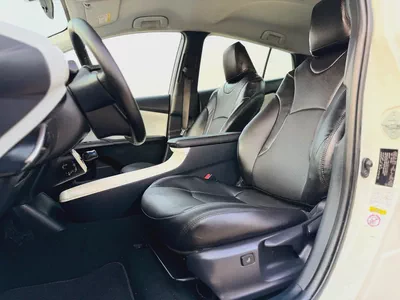 Toyota Prius 2017 GCC Eco Very Neat And Clean Premium Condition Low KM Family Car-7