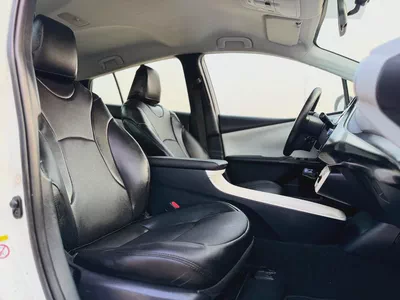 Toyota Prius 2017 GCC Eco Very Neat And Clean Premium Condition Low KM Family Car-8