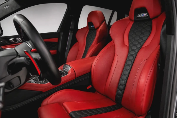 BMW X6M Competition 2025 - GCC Specs - 17,000 kms - Warranty and service till 2030
