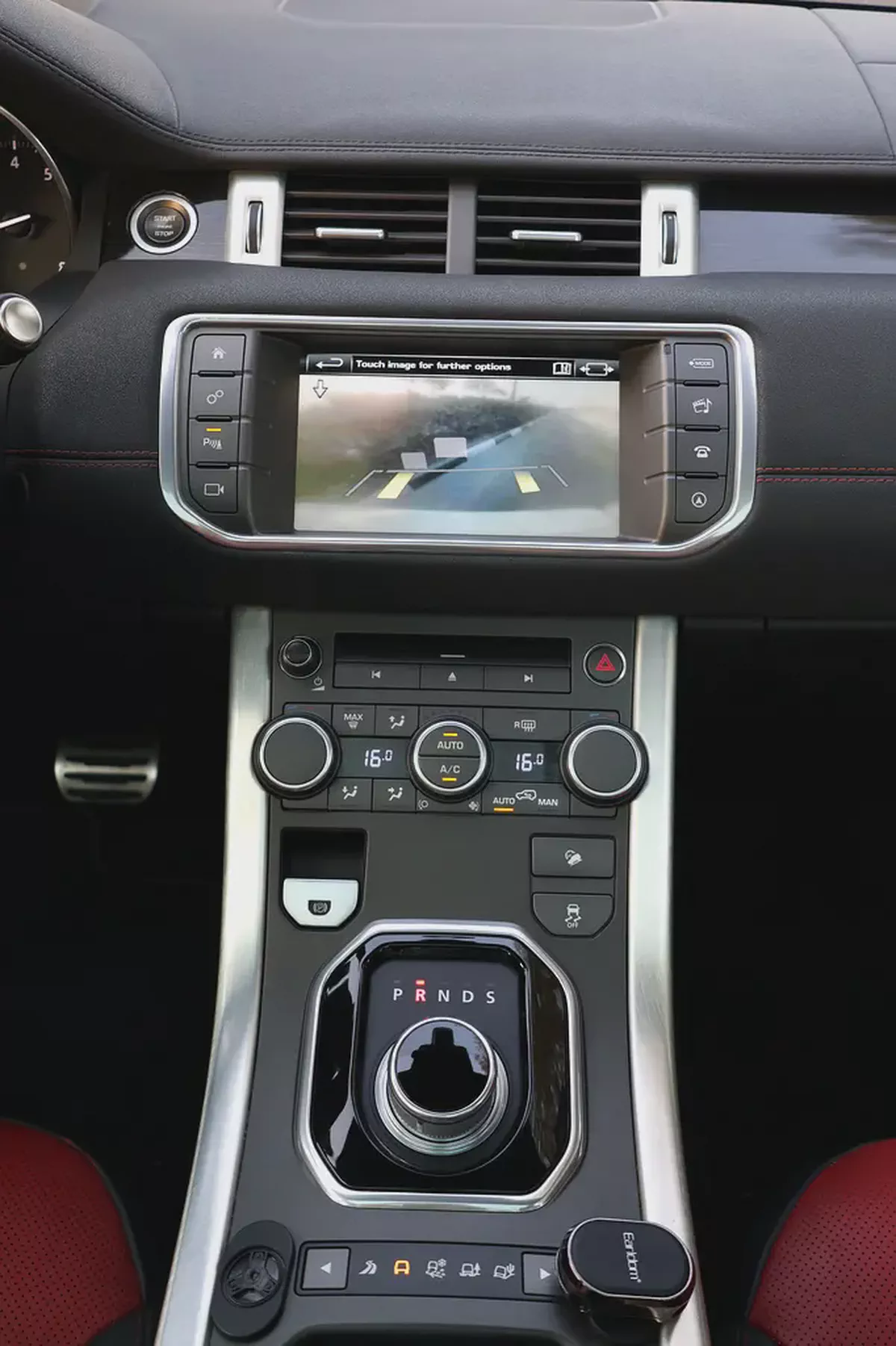 EVOQUE ( R-DYNAMIC ) - GCC SPECS - UNDER WARRANTY - ACCIDENT FREE - FULL SERVICE HISTORY --14-14