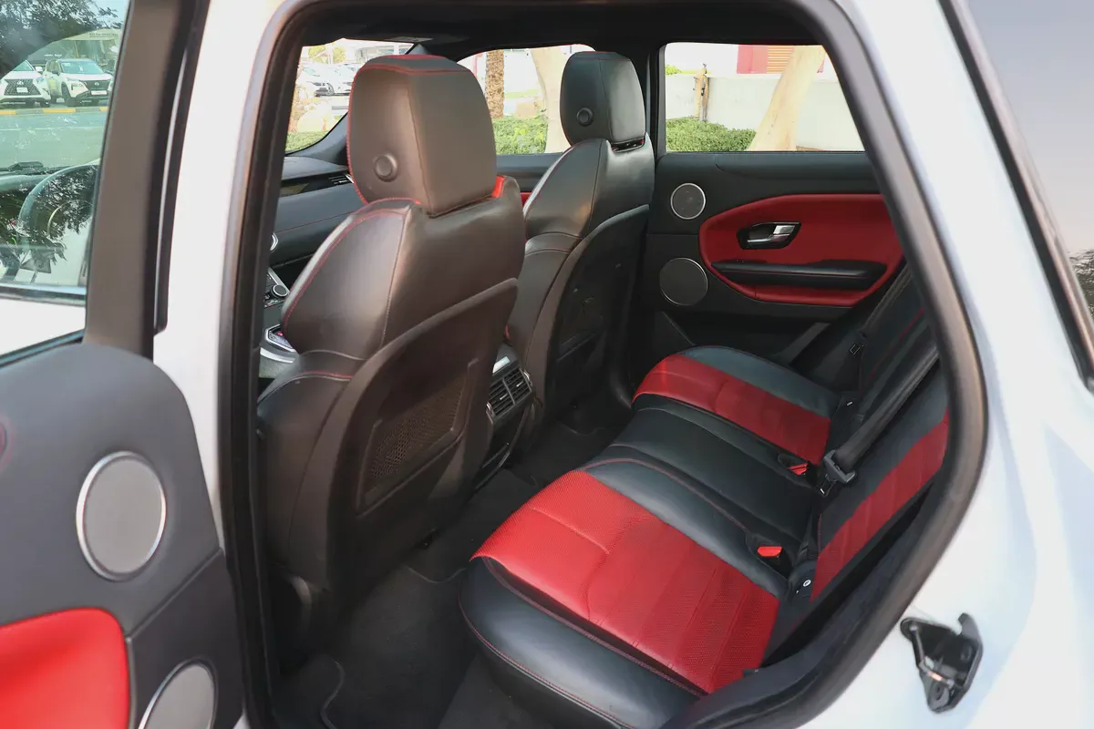 EVOQUE ( R-DYNAMIC ) - GCC SPECS - UNDER WARRANTY - ACCIDENT FREE - FULL SERVICE HISTORY --16-16